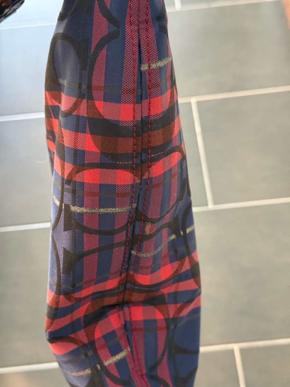 Coach Poppy Navy&Pink Plaid Signature Tote w/black patent Handles on a goldchain - Picture 6 of 13